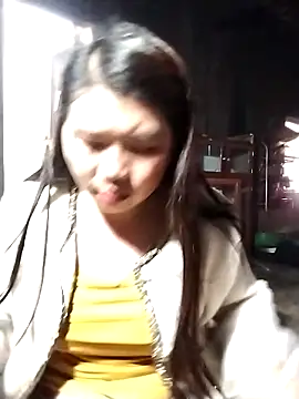 quynhkoolbae online show from March 8, 1:36 am