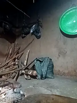 quynhkoolbae online show from April 21, 11:40 pm