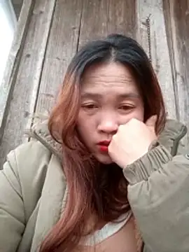 miumiu 00 online show from February 13, 10:00 am