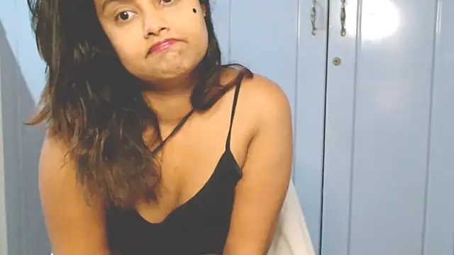 Snapshot of Indian_GlowingMiax chatting on September 18, 2:57 am Indian GlowingMiax online show from September 18, 2:57 am