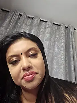 Snapshot of Indian_GlowingMiax chatting on November 30, 3:32 am Indian GlowingMiax online show from November 30, 3:32 am