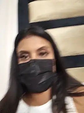 Indian GlowingMiax online show from April 9, 9:20 pm