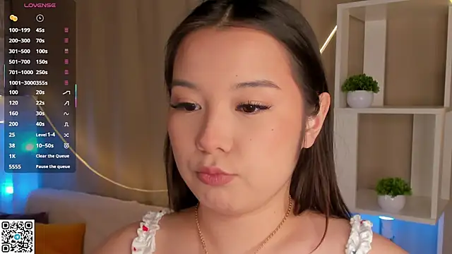 AlberthaEscue online show from December 2, 4:07 am