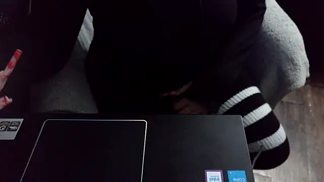 Snapshot of fetishslut4u chatting on October 12, 7:18 am fetishslut4u online show from October 12, 7:18 am