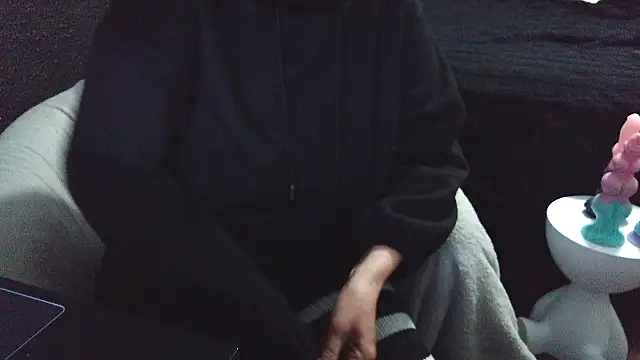 Snapshot of fetishslut4u chatting on October 15, 12:38 pm fetishslut4u online show from October 15, 12:38 pm