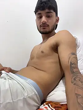 Snapshot of Nas-z09 chatting on October 28, 5:11 am Nas-z09 online show from October 28, 5:11 am