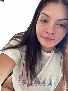 Danielaeliana online show from April 22, 1:12 pm