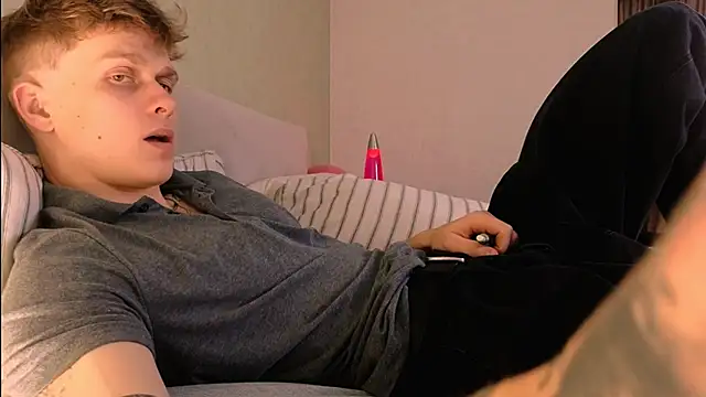 TalkingHead 0  online show from October 6, 11:40 am