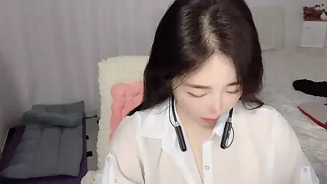 Snapshot of Xiali-166 chatting on November 23, 9:03 pm Xiali-166 online show from November 23, 9:03 pm