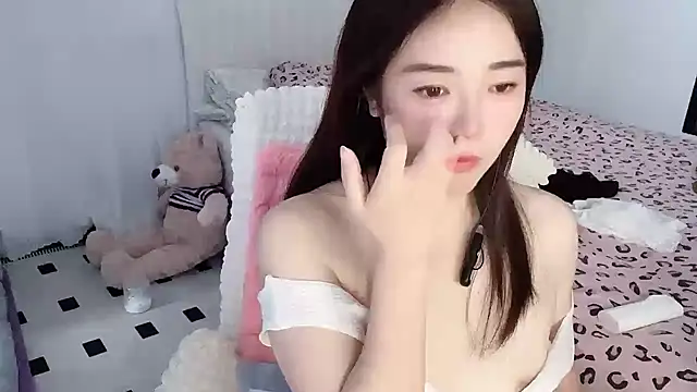 Snapshot of Xiali-166 chatting on December 3, 4:20 am Xiali-166 online show from December 3, 4:20 am