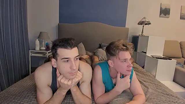 LawrenceMiles online show from December 18, 11:27 am