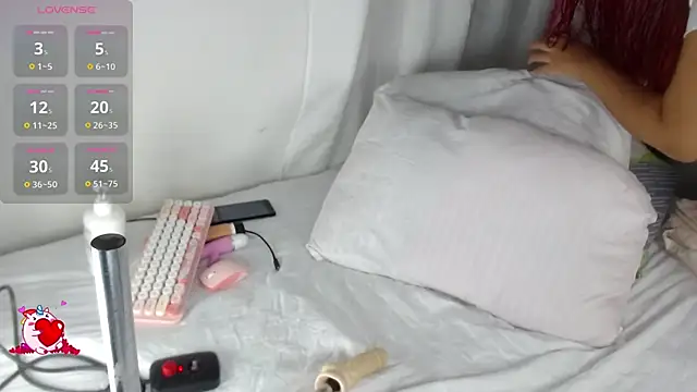 Brianna22  online show from September 18, 3:41 am