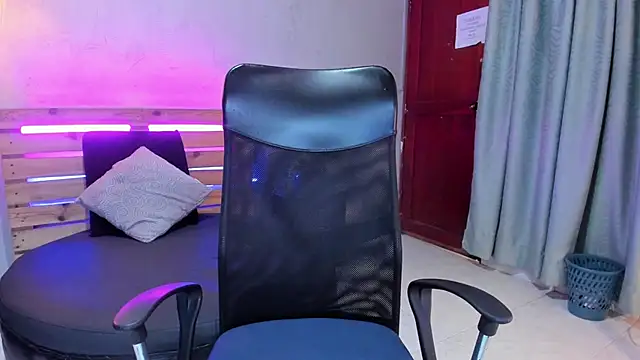 Daiisy kiss online show from November 24, 7:24 pm