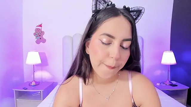 SofieBunnie online show from April 6, 11:38 pm