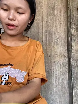 milo bae online show from April 28, 8:41 am