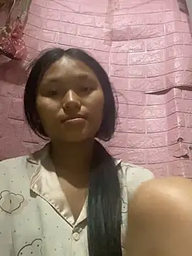 Snapshot of milo_bae chatting on May 10, 3:39 pm milo bae online show from May 10, 3:39 pm