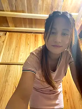 Snapshot of phungtiti chatting on October 5, 3:54 pm phungtiti online show from October 5, 3:54 pm