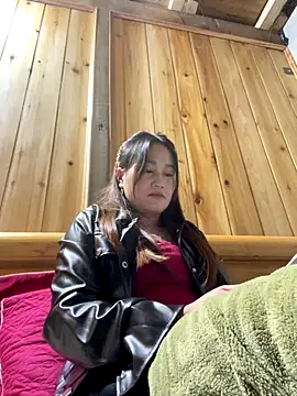 phungtiti online show from December 1, 3:28 pm