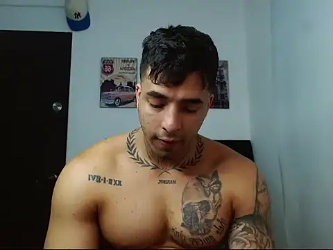 Snapshot of ragnar_phoenix chatting on October 21, 7:36 pm ragnar phoenix online show from October 21, 7:36 pm