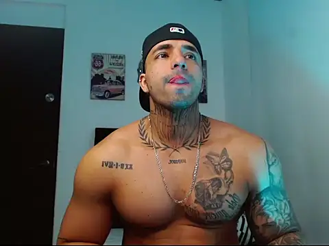 Snapshot of ragnar_phoenix chatting on October 29, 9:05 pm ragnar phoenix online show from October 29, 9:05 pm