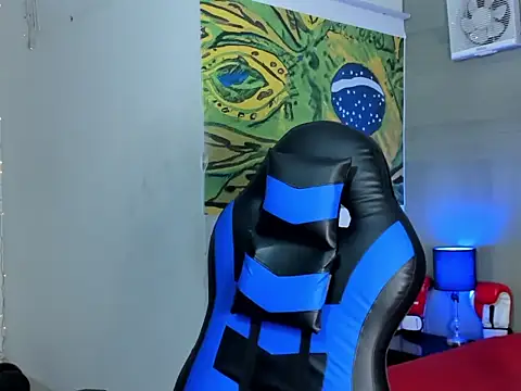 Snapshot of nicolai_drake chatting on October 25, 3:36 am nicolai drake online show from October 25, 3:36 am