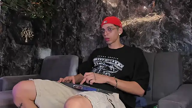 Snapshot of nicolai_drake chatting on November 8, 3:29 am nicolai drake online show from November 8, 3:29 am