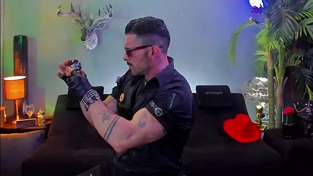 dennis cox1 online show from April 21, 10:21 am