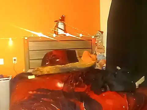 LusciousKandy online show from October 4, 12:03 pm