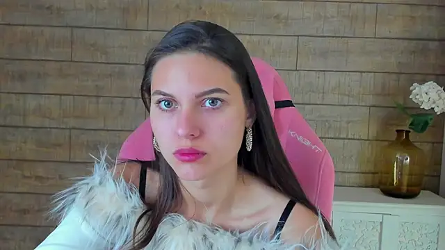 Snapshot of AlisaVersailles chatting on October 3, 4:09 am AlisaVersailles online show from October 3, 4:09 am