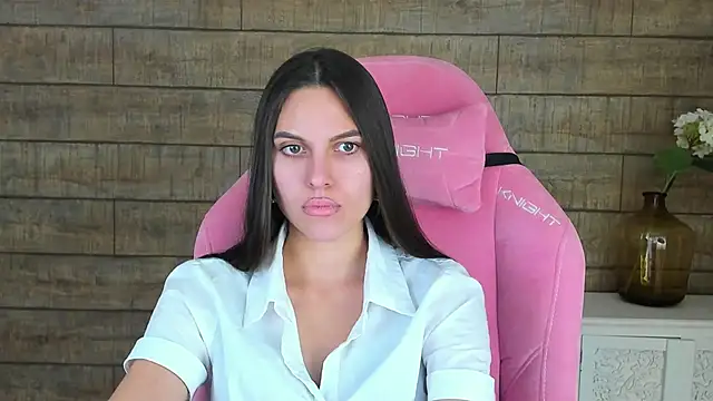 Snapshot of AlisaVersailles chatting on October 12, 4:06 pm AlisaVersailles online show from October 12, 4:06 pm