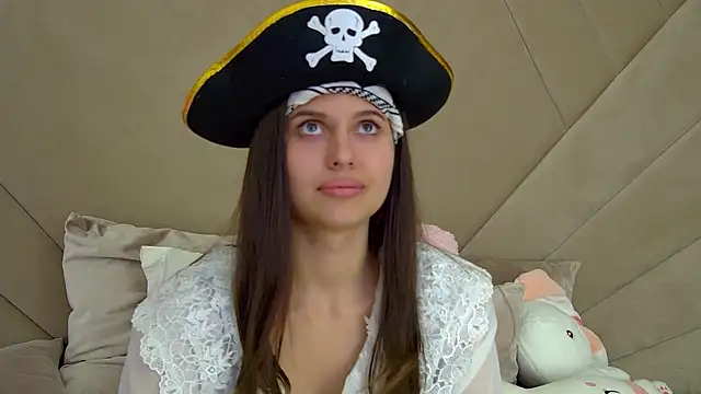 Snapshot of AlisaVersailles chatting on October 16, 4:08 pm AlisaVersailles online show from October 16, 4:08 pm