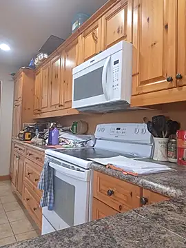 Snapshot of Dillybar41 chatting on October 8, 8:17 pm Dillybar41 online show from October 8, 8:17 pm