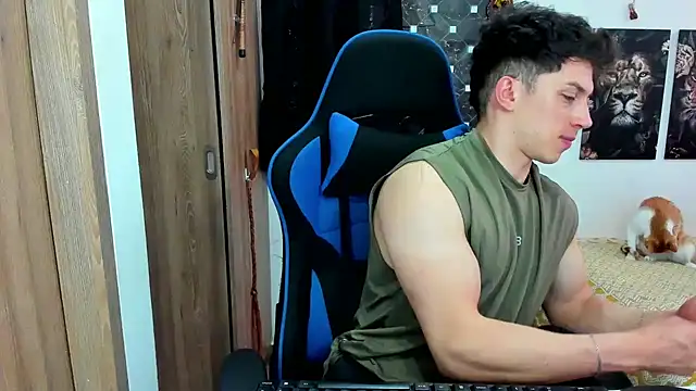 Snapshot of javiersexymann chatting on December 18, 7:30 pm javiersexymann online show from December 18, 7:30 pm