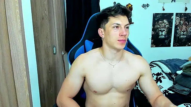 Snapshot of javiersexymann chatting on February 17, 4:31 am javiersexymann online show from February 17, 4:31 am