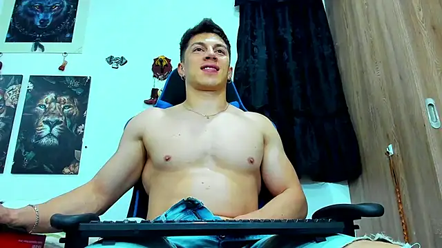 Snapshot of javiersexymann chatting on March 18, 5:41 am javiersexymann online show from March 18, 5:41 am