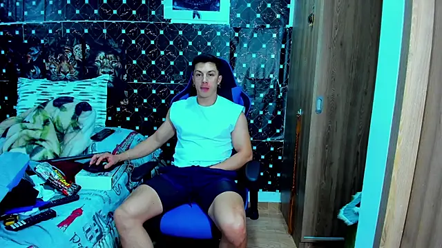 Snapshot of javiersexymann chatting on December 5, 8:49 pm javiersexymann online show from December 5, 8:49 pm