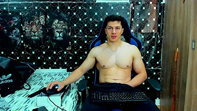 Snapshot of javiersexymann chatting on May 7, 9:53 pm javiersexymann online show from May 7, 9:53 pm