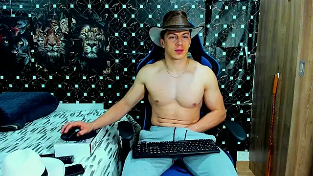 Snapshot of javiersexymann chatting on May 18, 4:18 am javiersexymann online show from May 18, 4:18 am