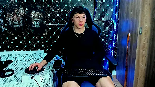 Snapshot of javiersexymann chatting on May 25, 2:50 am javiersexymann online show from May 25, 2:50 am