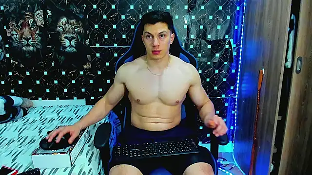 Snapshot of javiersexymann chatting on June 4, 4:51 am javiersexymann online show from June 4, 4:51 am