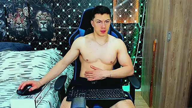javiersexymann online show from June 30, 5:36 pm