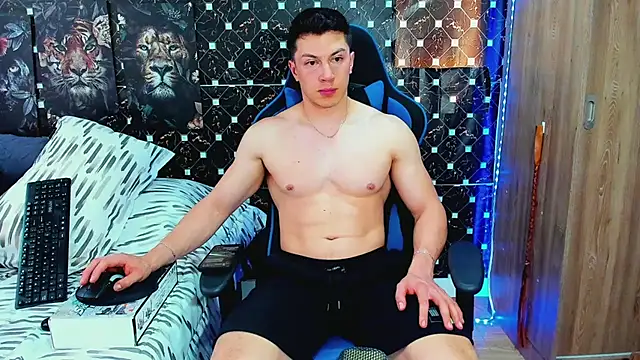 javiersexymann online show from July 1, 8:08 pm