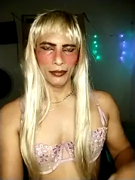 Snapshot of GerGina6 chatting on December 21, 7:15 am GerGina6 online show from December 21, 7:15 am