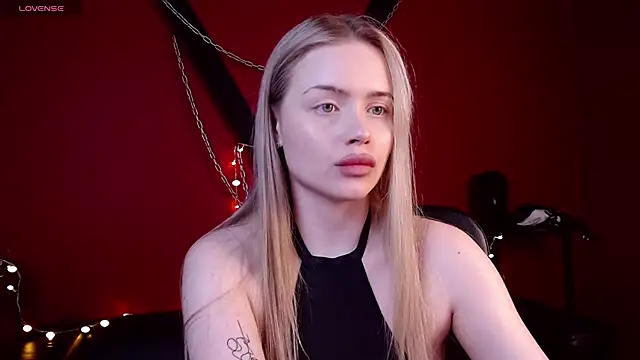 AvroraGoldie online show from December 3, 10:46 am