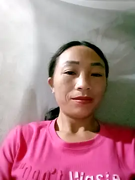 Snapshot of lucybaby00 chatting on September 10, 10:43 pm lucybaby00 online show from September 10, 10:43 pm