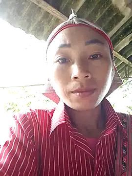 Snapshot of lucybaby00 chatting on September 12, 2:44 am lucybaby00 online show from September 12, 2:44 am