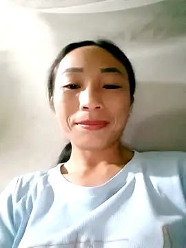 Snapshot of lucybaby00 chatting on September 16, 3:02 pm lucybaby00 online show from September 16, 3:02 pm