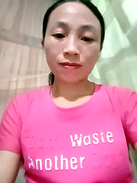 Snapshot of lucybaby00 chatting on October 13, 2:17 pm lucybaby00 online show from October 13, 2:17 pm