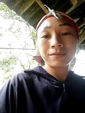 Snapshot of lucybaby00 chatting on October 15, 4:34 am lucybaby00 online show from October 15, 4:34 am