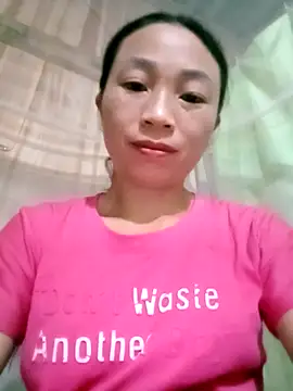 Snapshot of lucybaby00 chatting on October 15, 7:25 pm lucybaby00 online show from October 15, 7:25 pm